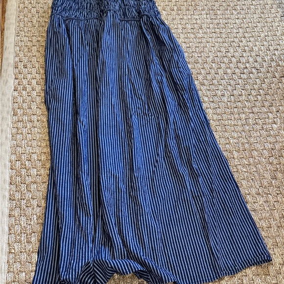 Elegant Navy Striped Women's Dress - Picture 5 of 8